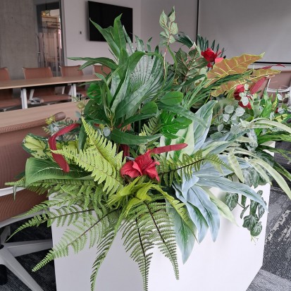 Amenajari spatii de birouri cu plante artificiale Amenajari spatii de birouri cu plante artificiale