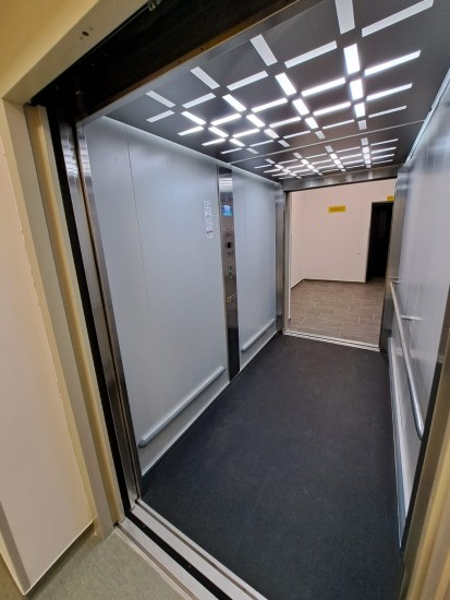 Detalii ascensor - Smeeni Proiecte realizate - ascensoare