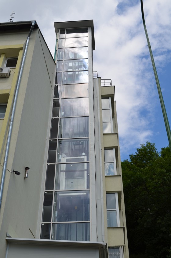 ELMAS Cladirea in care a fost instalat ascensorul panoramic - Ascensoare panoramice, electrice sau hidraulice ELMAS