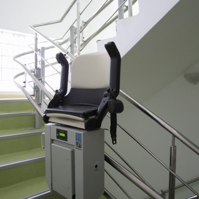 HIRO LIFT Lift pentru persoane cu dizabilitati (servoscara) HIRO 160 - Elevatoare pentru persoane cu dizabilitati