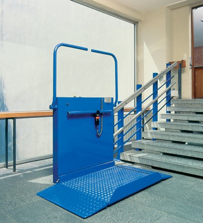 Detaliu pentru platforma inclinata pentru persoane cu dizabilitati HIRO 320 HIRO 320 Platforma inclinata pentru scari