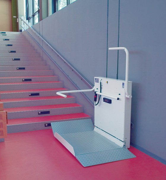 HIRO LIFT Platforma inclinata pentru persoane cu dizabilitati HIRO 350 - Elevatoare pentru persoane cu dizabilitati