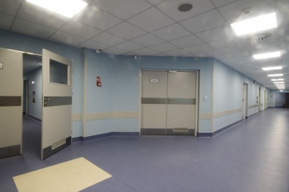 Salon medical cu usa KADRA TORMED S Usa batanta pentru saloane medicale 