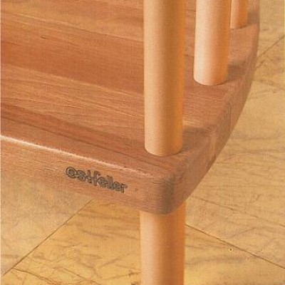 ESTFELLER Scara in spirala cu trepte din lemn masiv - detaliu distantieri cilindrici lemn - Scari
