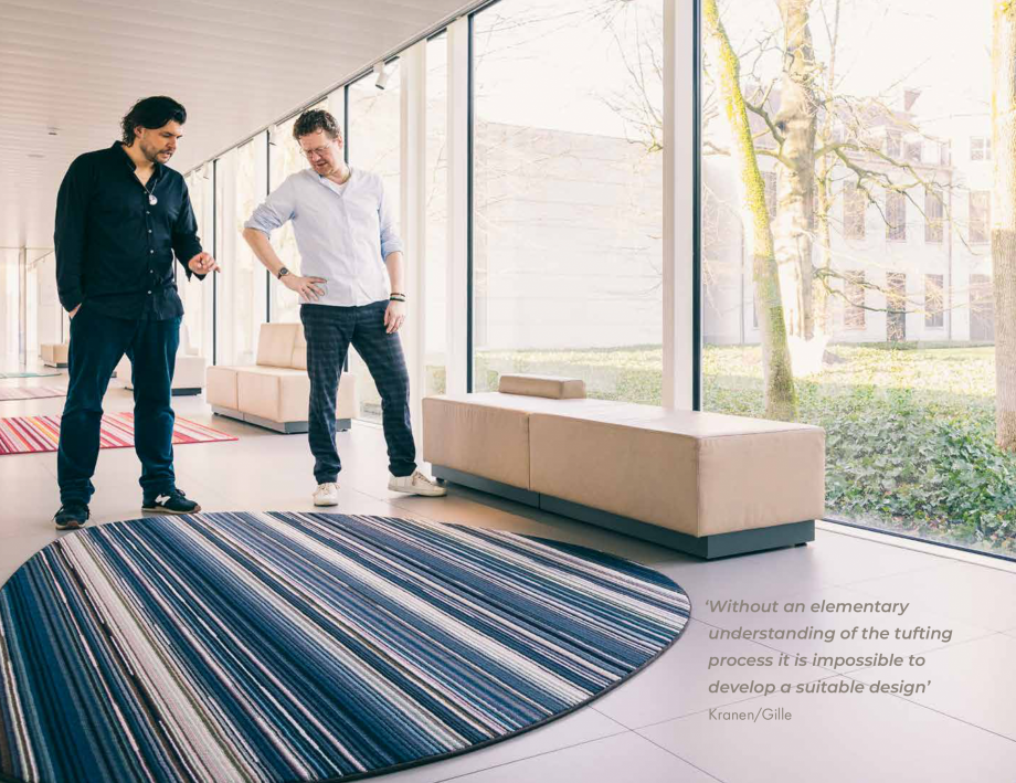 Pagina 6-Covor din lana Monasch BEST WOOL Elements Catalog, brosura Engleza her
seductive hues. A heated...