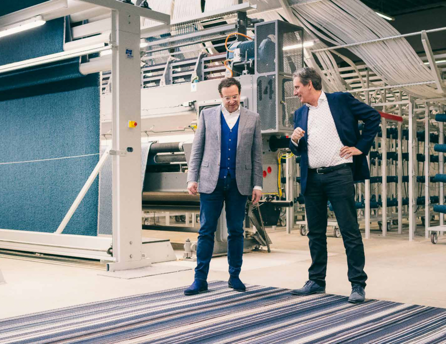 Pagina 8-Covor din lana Monasch BEST WOOL Elements Catalog, brosura Engleza on sustainability,
in which we...