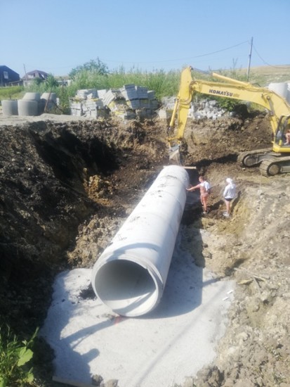 Canalizare CREIC, Cluj-Napoca - tuburi de dimensiuni mari Tuburi din beton armat pentru canalizare si subtraversari