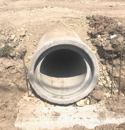 Modernizare strazi rurale in Banloc - tuburi cu mufa Tuburi din beton armat pentru canalizare si