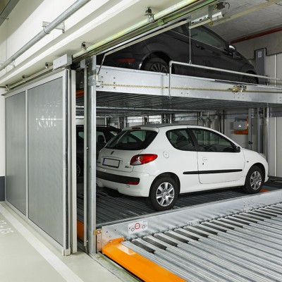 KLAUS exemplu de utilizare a sistemului de parcare semi-automat - Sisteme de parcare automate si semi-automate
