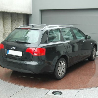 KLAUS Exemplu de utilizare a platformei rotative pentru parcare - Sisteme de parcare automate si semi-automate