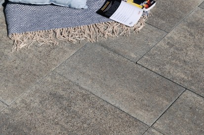 Detalii terasa amenajata  cu pavaj Baroc D12 - Nerida Baroc D12 Pavaj premium plus
