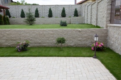 Curte cu blocuri zid de colt Siena cu 2 fete splitate - Alb-crem Siena colt cu
