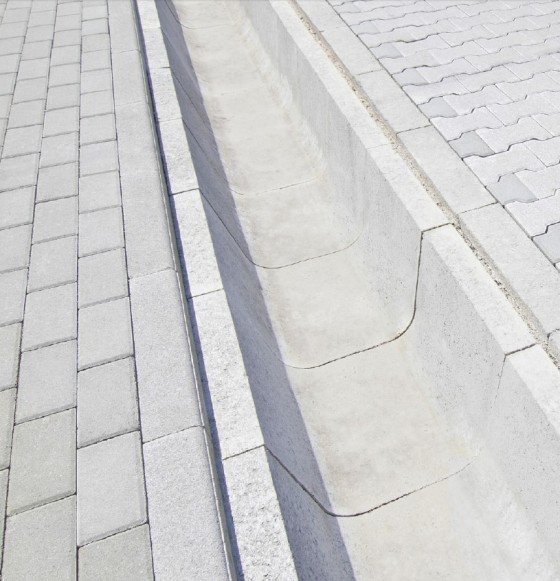 ELIS PAVAJE Exemplu de rigola din beton compact pentru trafic auto - Rigole din beton compact