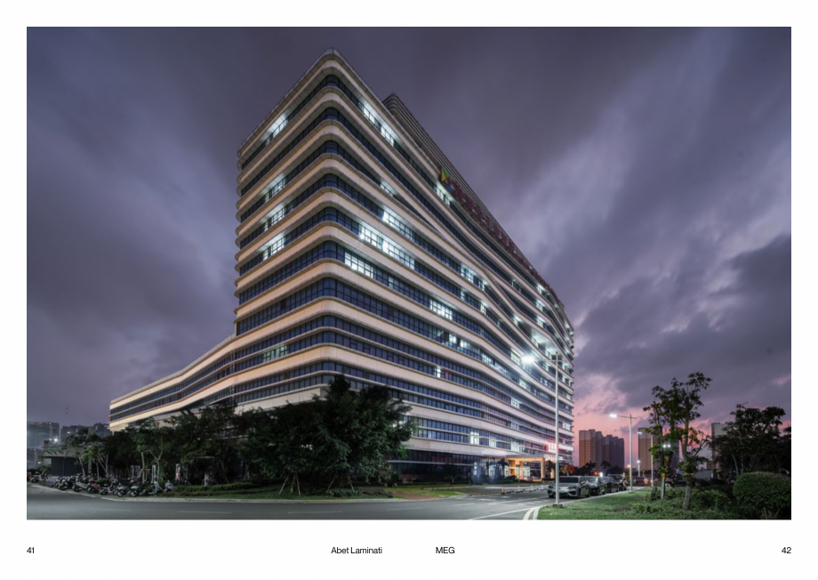 Pagina 22-PLACI HPL FATADA MEG Abet Laminati ABET LAMINATI Catalog, brosura Engleza, Italiana odotto è...