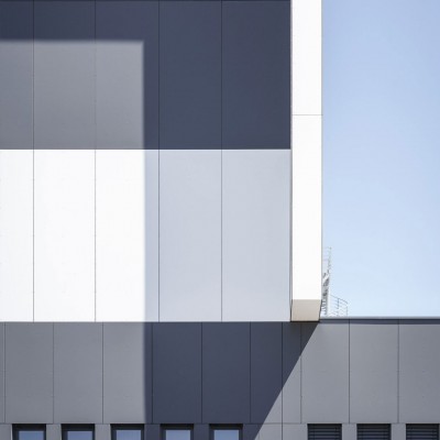 ABET LAMINATI Vedere de aproape - Placare fatada HPL compact cladire INRS MEG - Panouri din