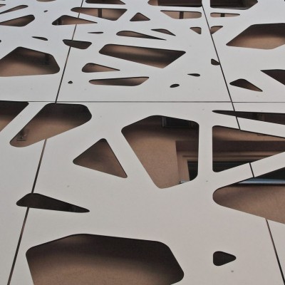 ABET LAMINATI Placare fatada HPL compact decupat MEG cladire Nest - detalii - Panouri din HPL