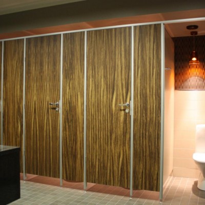 GEPLAST Placi HPL compartimentari sanitare Geplast - Placi HPL pentru compartimentari cabine sanitare, vestiare  GEPLAST