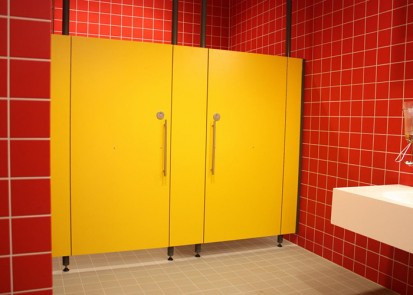 Placi HPL pentru compartimentari cabine sanitare, vestiare  GEPLAST