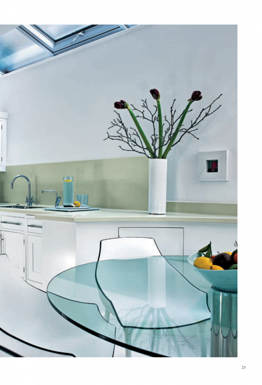 Pagina 24-Interioare realizate cu placi minerale CORIAN® Solid Surface  CORIAN® Solid Surface Catalog,...