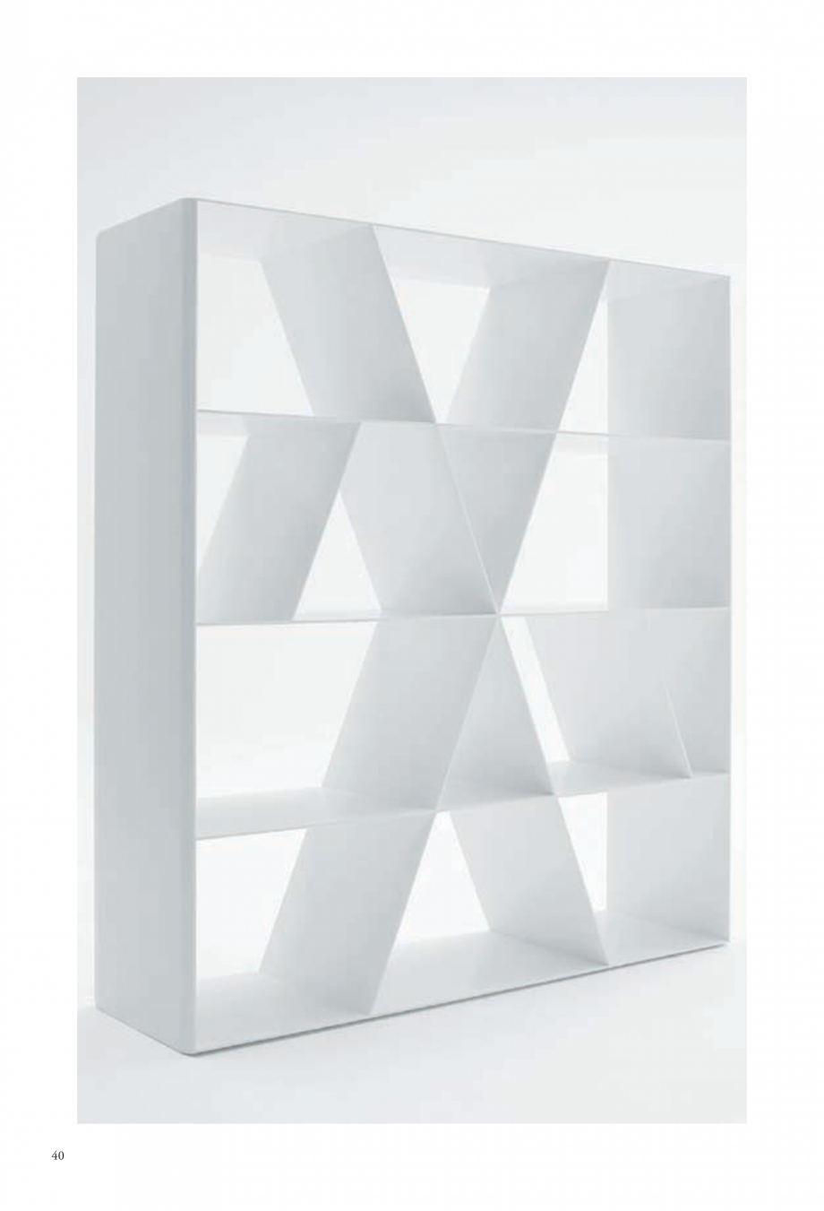 Pagina 41-Interioare realizate cu placi minerale CORIAN® Solid Surface  CORIAN® Solid Surface Catalog,...