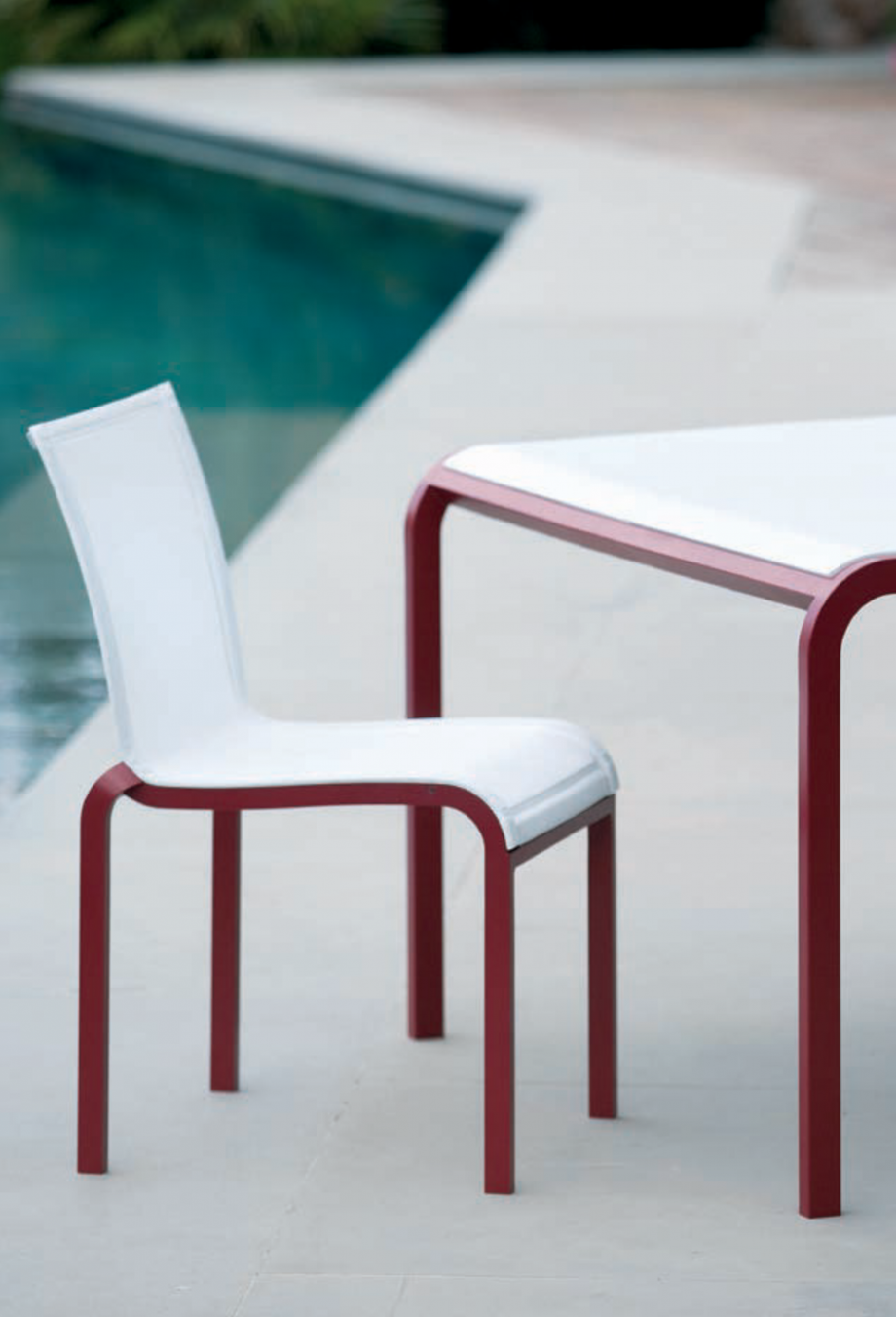 Pagina 46-Interioare realizate cu placi minerale CORIAN® Solid Surface  CORIAN® Solid Surface Catalog,...