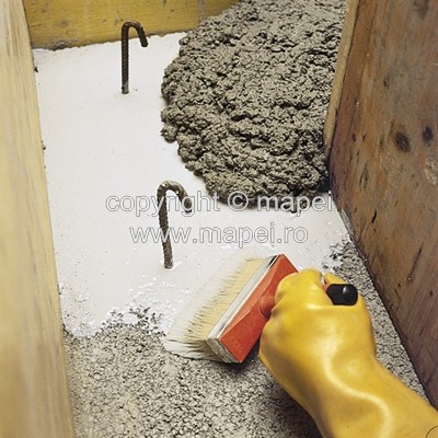 MAPEI Eporip aplic amorsa - Rasini injectabile pentru repararea structurilor din beton MAPEI