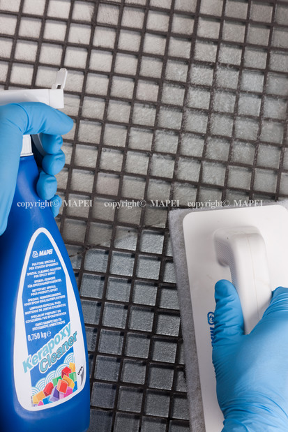 detergent chit epoxidic si drisca cu pad abraziv KERAPOXY CLEANER Curatare pete de chit epoxidic