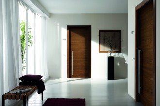 Usi vitrate rezistente la foc, din aluminiu si otel NOVOFERM