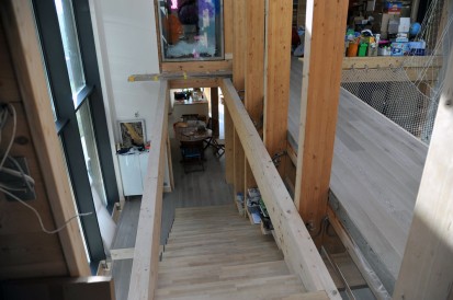 Casa pe structura de lemn - vedere din zona scarii interioare Case pe structura de lemn