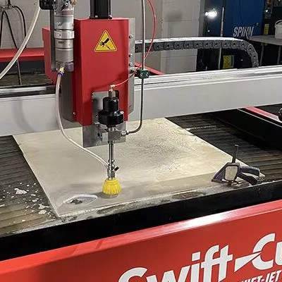 SWIFT CUT Detalii echipament CNC de taiere cu apa - Sisteme si echipamente CNC de taiere
