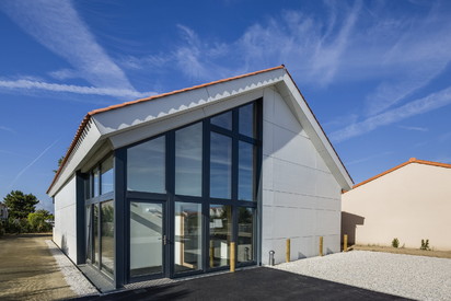 Hardie-Panel-Reference-Residence-du-Moulin-Neuf-Arctic-White-6-scaled Panel Fațade ventilate tip siding-lambriu din fibrociment