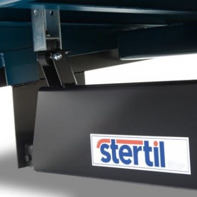 STERTIL Rampa hidraulica cu trapa telescopica - Sisteme de andocare pentru camioane  STERTIL