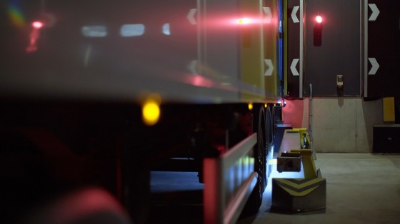 STERTIL stoplicht-rood - Sisteme de andocare pentru camioane  STERTIL