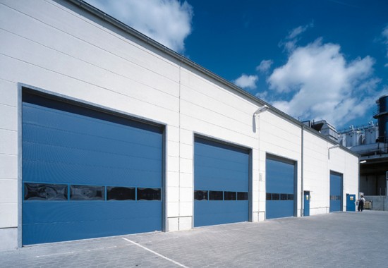 Usi si porti industriale sectionale pentru zone cu trafic intens GUNTHER-TORE