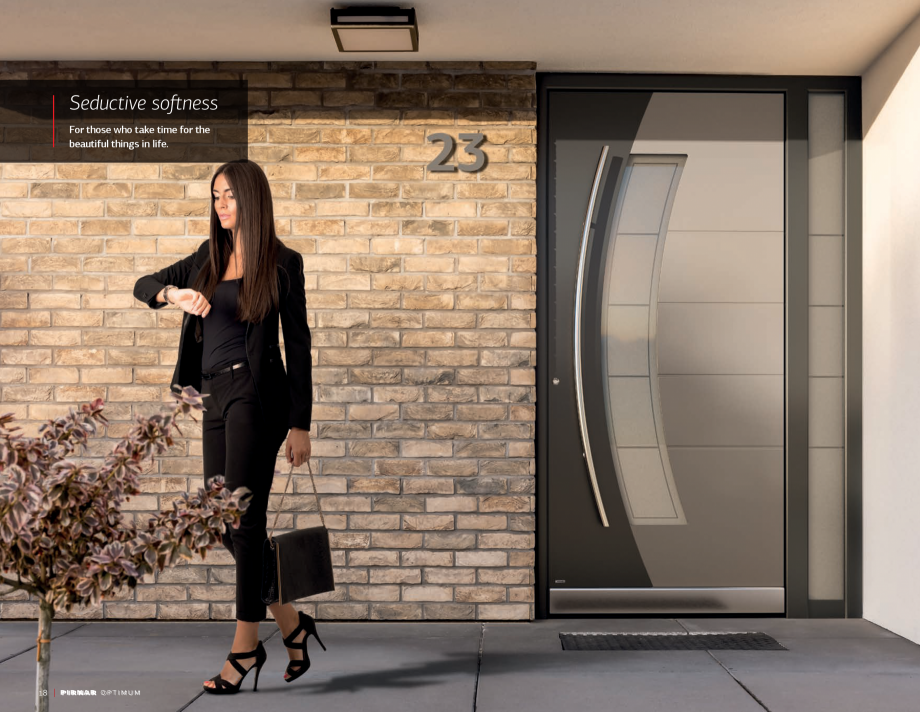 Pagina 20-Usi de intrare PIRNAR OPTIMUM PIRNAR Catalog, brosura Engleza h coating. The resulting
color...