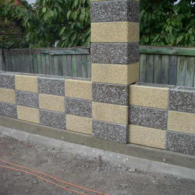 Prefabet Gard spalat (agregate expuse) - Garduri modulare din beton pentru curte si gradina Prefabet