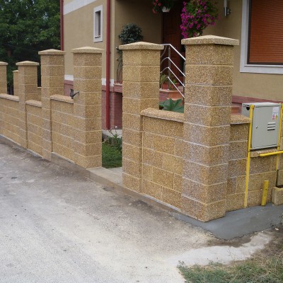 Prefabet Gard piatra spalata culoare crem - Garduri modulare din beton pentru curte si gradina Prefabet