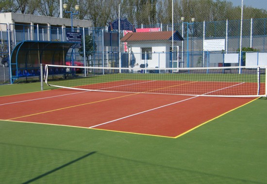 Pardoseli turnate pentru terenuri sportive CONICA
