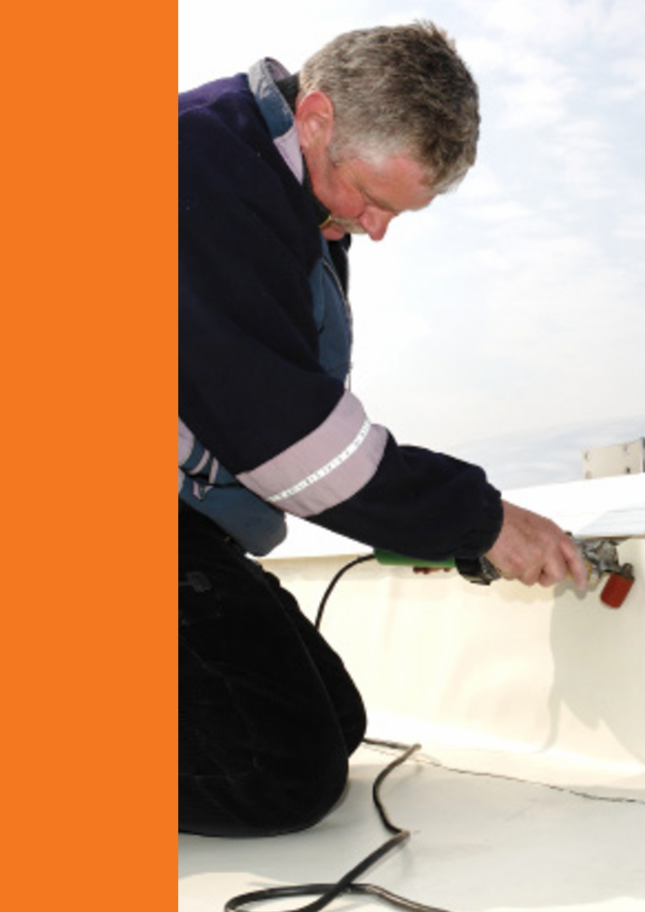 Pagina 24-Sisteme acoperis terasa BAUDER Catalog, brosura Romana 

termosudabilă

Partea superioară
...