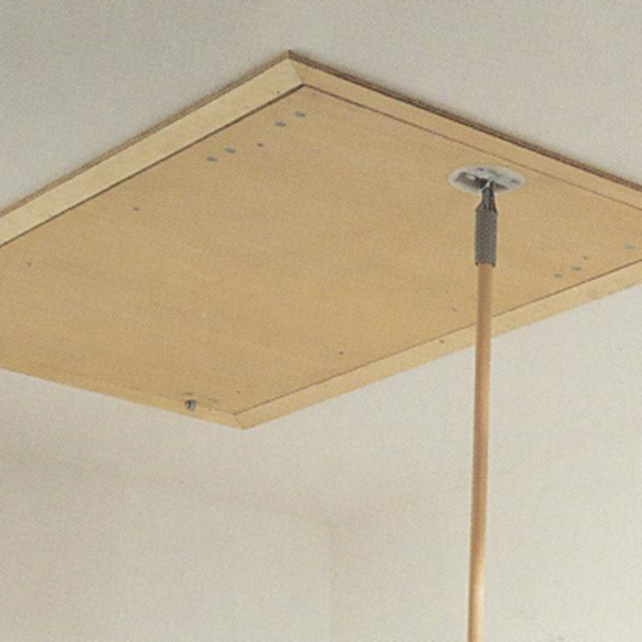 Pagina 1-Scari retractabile de lemn
 GEOCOM TRADING&CONSULTING LIGNA 3 Accesorii 