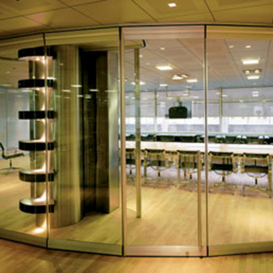 Pagina 7-Compartimentari mobile
 ESTFELLER ERMETIK, KORNER Lucrari, proiecte 