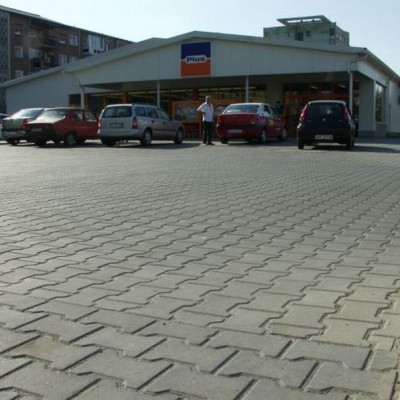 ELIS PAVAJE Pavaj industrial utilizat la amenajarea unei parcari - Pavele si borduri din beton pentru