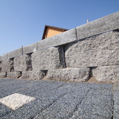 ELIS PAVAJE Detaliu blocheti Compact III - Blocheti si boltari din beton pentru ziduri de sprijin
