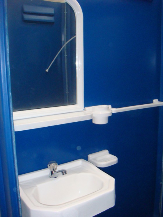 NEW DESIGN COMPOSITE Toaleta racordabila cu vas chesonata (englezeasca) - cu oglinda - Toalete ecologice din