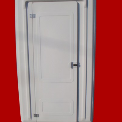 NEW DESIGN COMPOSITE Toaleta alba vidanjabila nechesonata - vedere din fata usa inchisa - Toalete ecologice