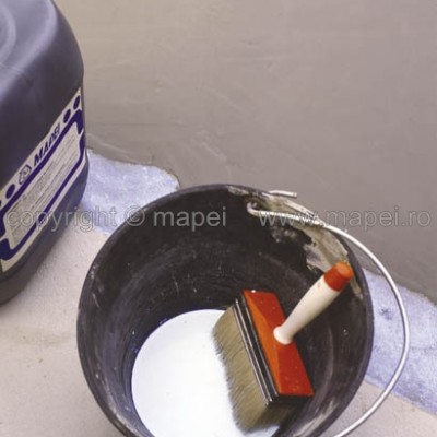 MAPEI Primer G amorsa bidinea - Amorsa pentru tencuieli sape autonivelante sau adezivi pentru placi ceramice