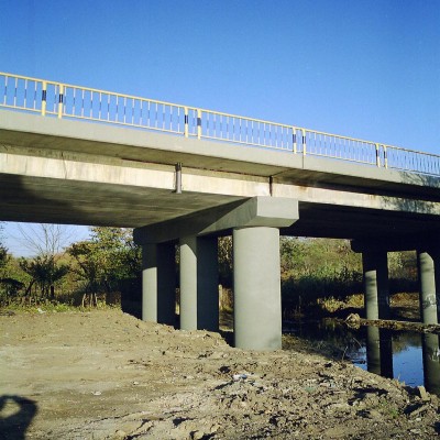 MAPEI Reparatii pod peste Milcovat Mapei 04 - Conexiuni din carbon pentru consolidarea structurilor din beton