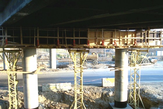 MAPEI Reparatii pasaje pe A1 Mapei 21 - Conexiuni din carbon pentru consolidarea structurilor din beton