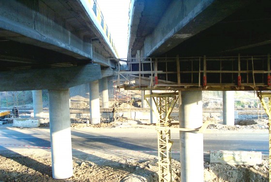 MAPEI Reparatii pasaje pe A1 Mapei 20 - Conexiuni din carbon pentru consolidarea structurilor din beton