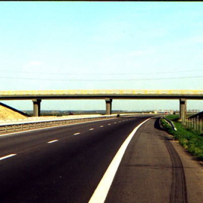 MAPEI Reparatii pasaje peste Autostrada Bucuresti pitesti 07 - Conexiuni din carbon pentru consolidarea structurilor din